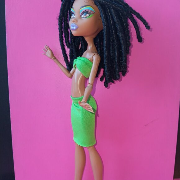Custom Monster high Clawdeen Doll locs ooak - Picture 7 of 9
